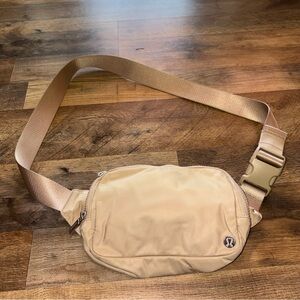 Lululemon Athletica Beige Belt Bag
